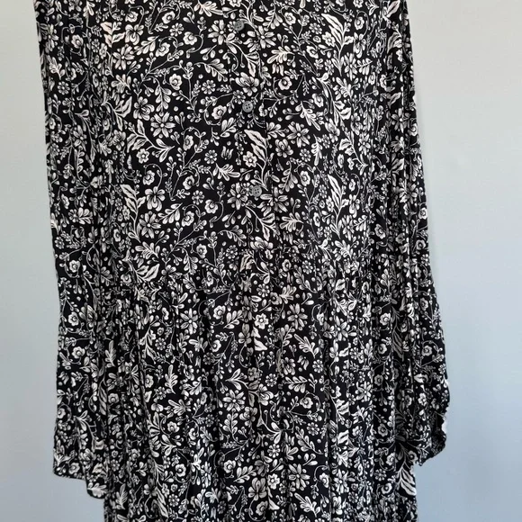 J.CREW Hadid shirt dress in a black and white bouquet print sz L - Picture 12 of 13